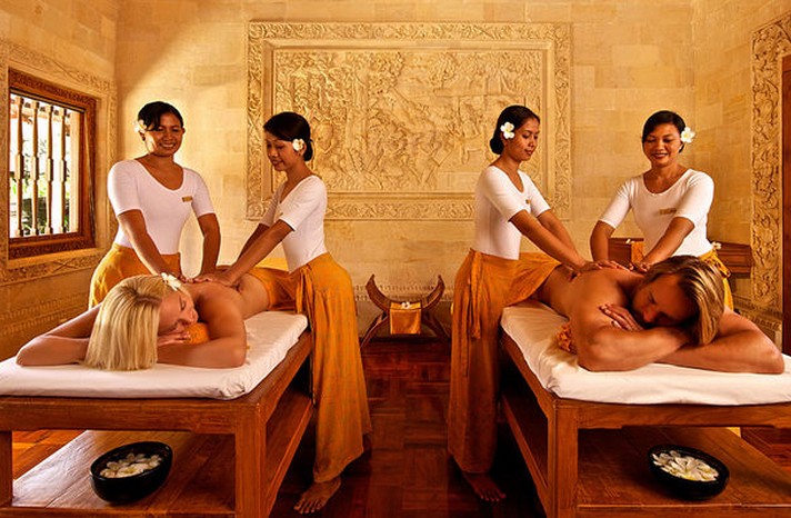 Four-Hand-Massage-Dubai